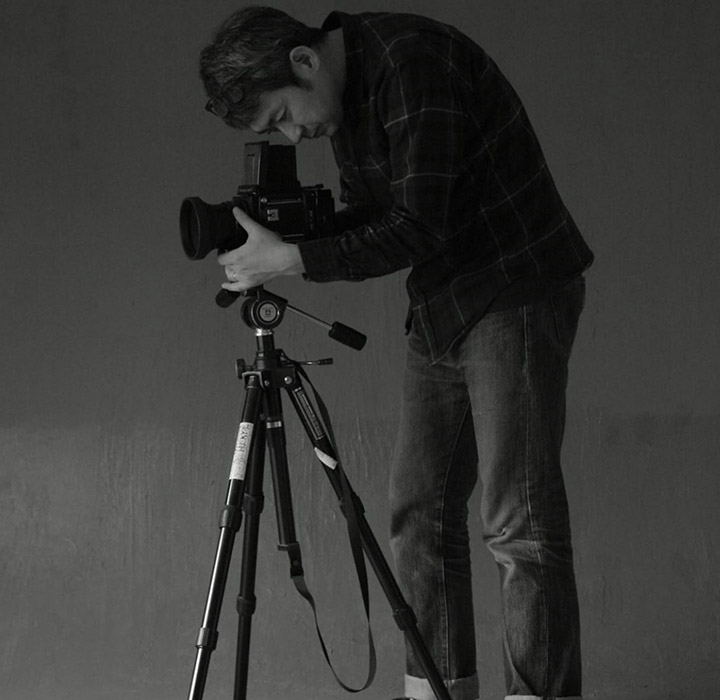 スタジオ撮影のカバー用写真